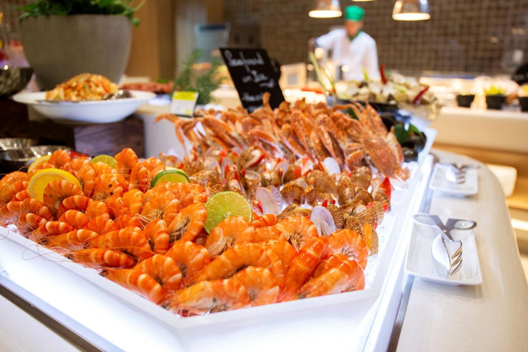 Inn&suites Sân Bay Sài Gòn Khách sạn 5*