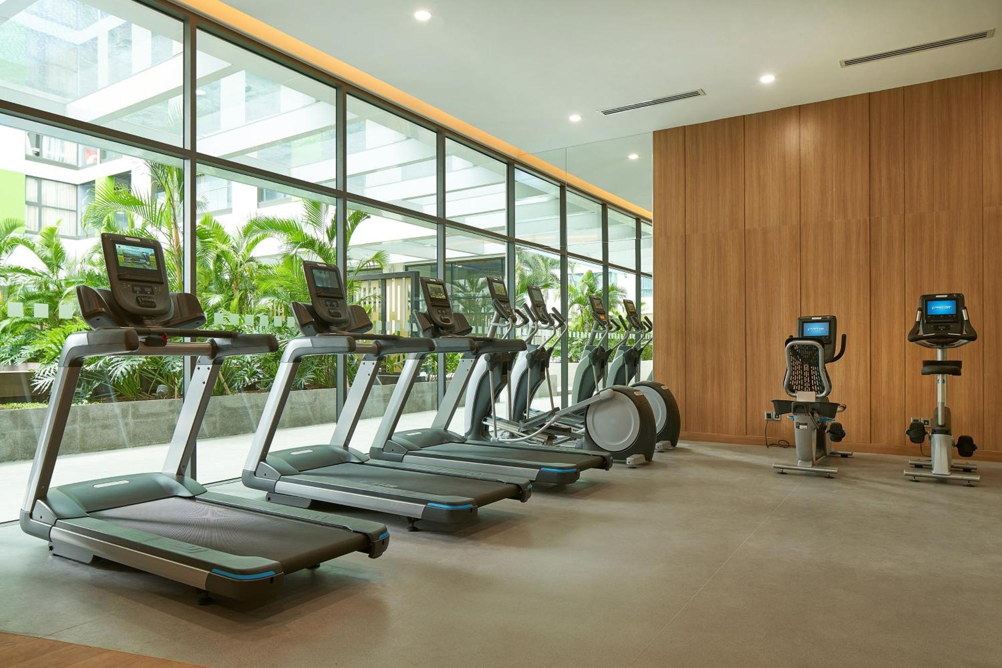 Inn&suites Sân Bay Sài Gòn Khách sạn 5*