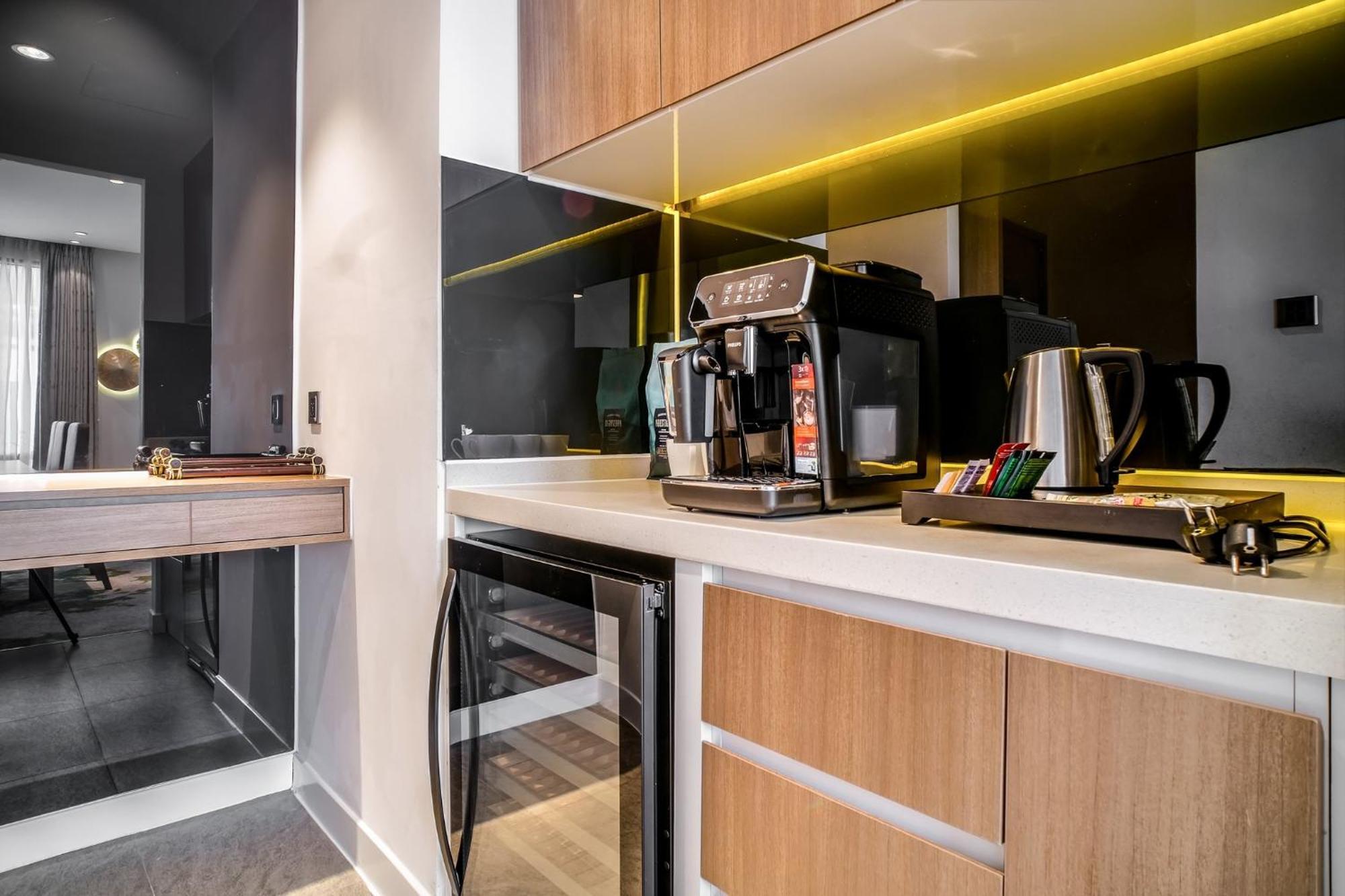 Khách sạn Inn&suites Sân Bay Sài Gòn TP. Hồ Chí Minh