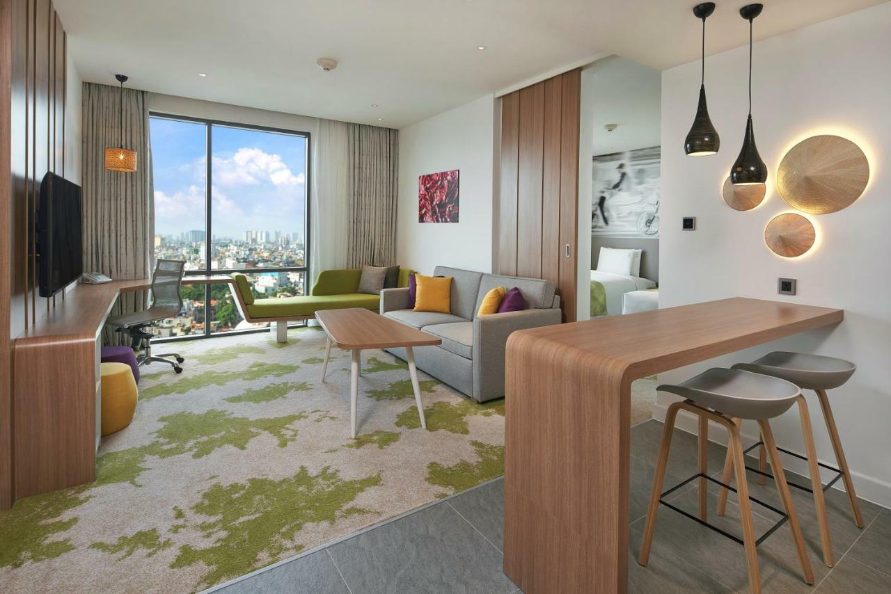 Hotel & Saigon Airport By Ihg