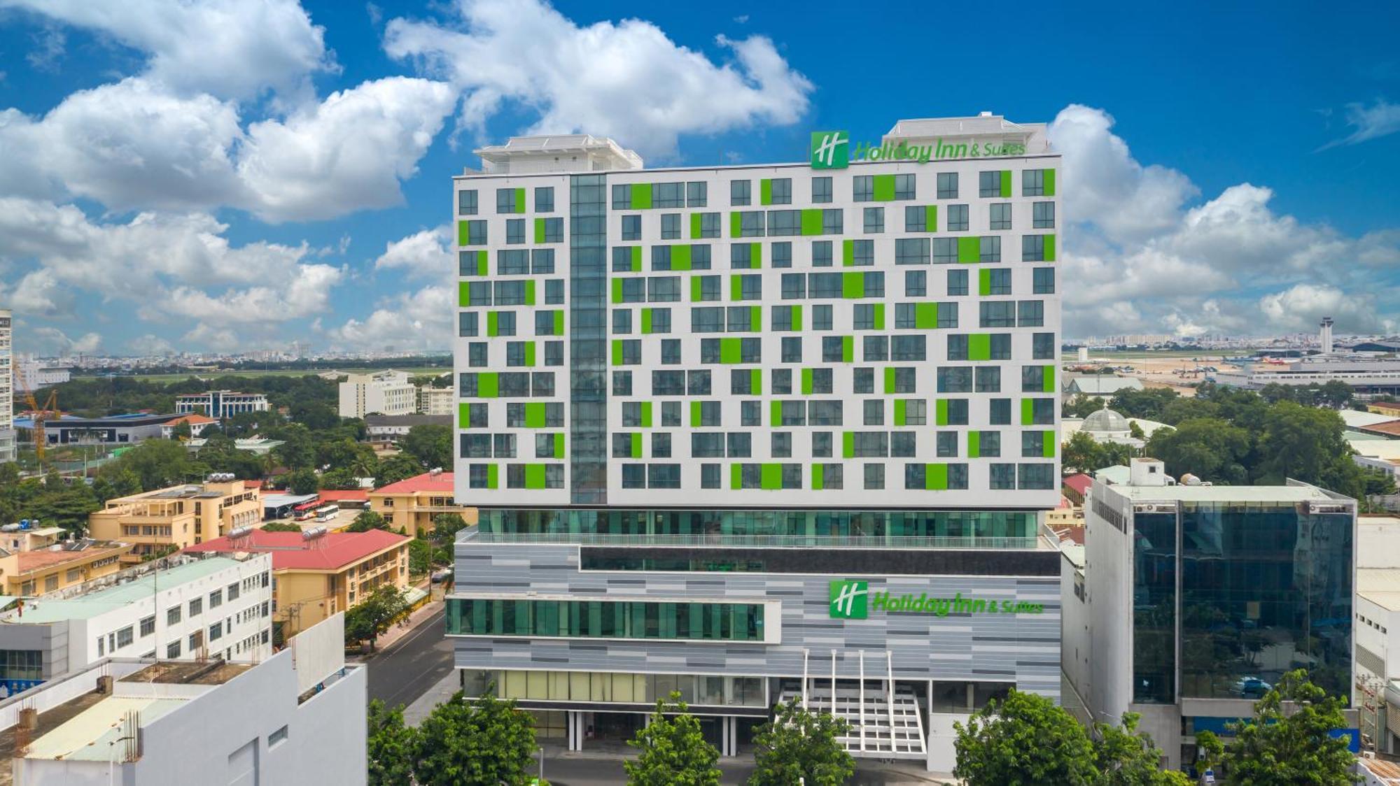 Hotel & Saigon Airport By Ihg Ho Chi Minh City
