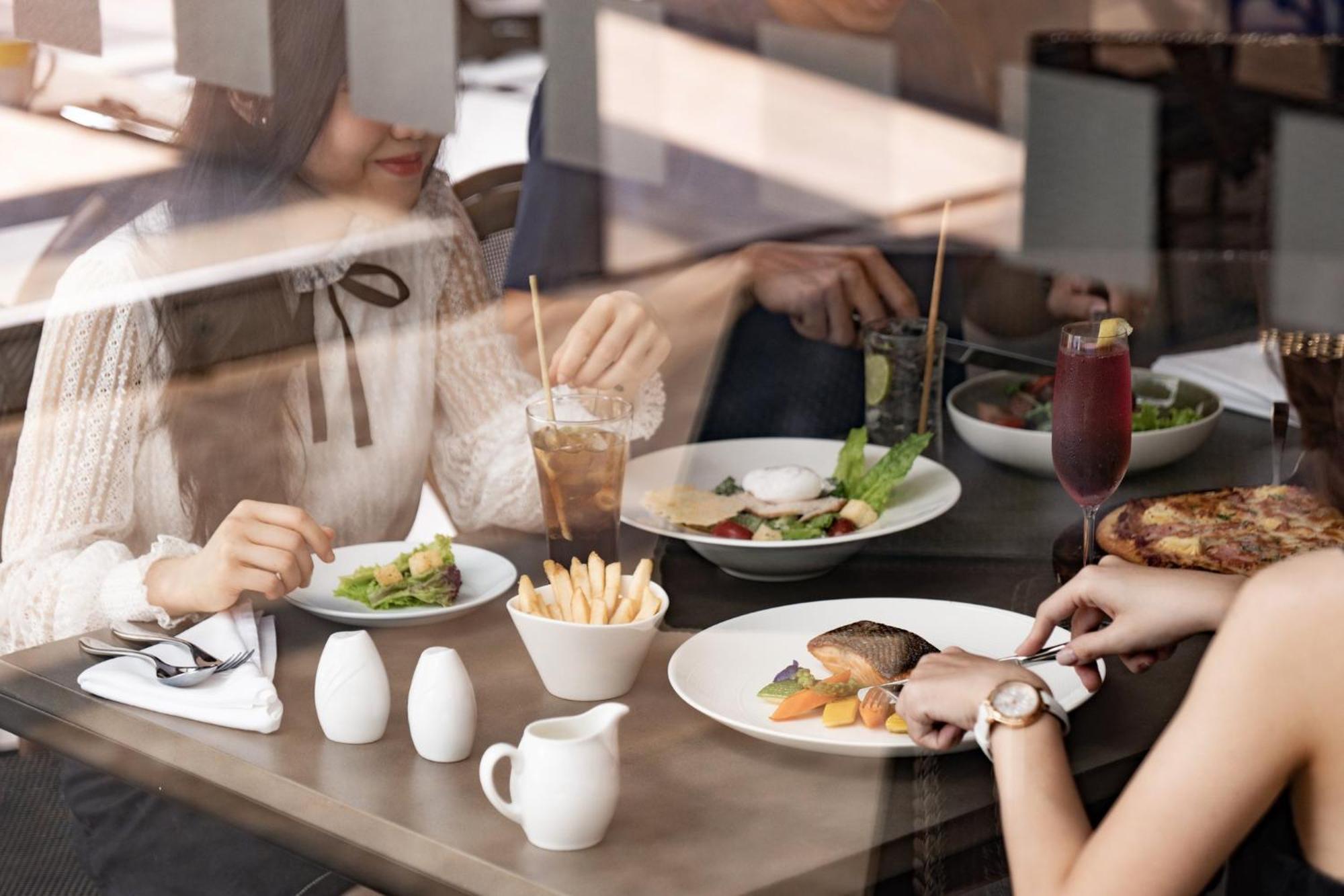 Hotel & Saigon Airport By Ihg